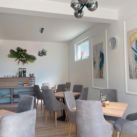 Apartments And Rooms Smile Mostar Esterno foto