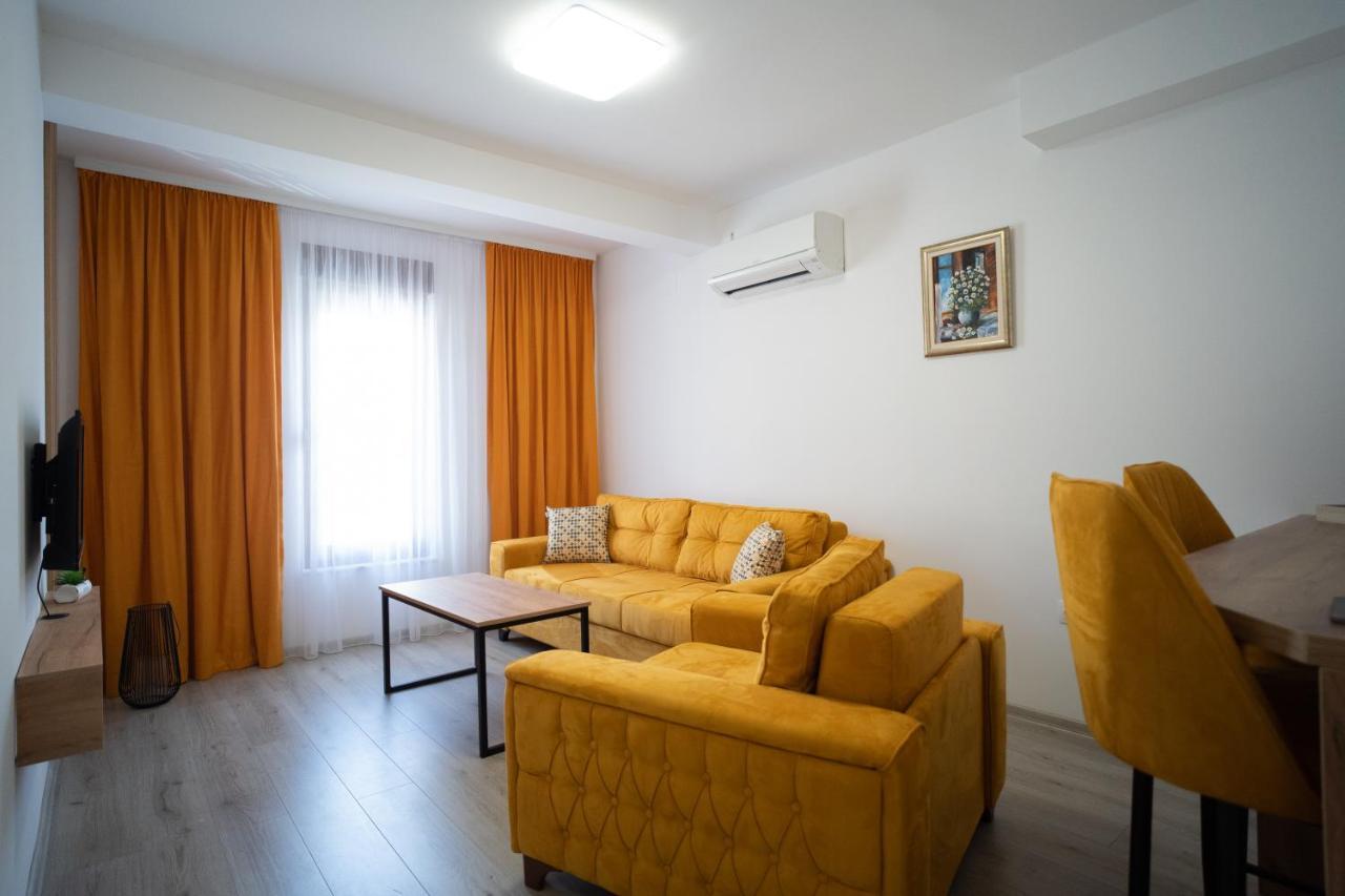 Apartments And Rooms Smile Mostar Esterno foto